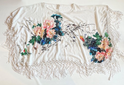 CHICO'S Gilded Beauty Poncho White Beaded floral Fringe O/S - Picture 3 of 6