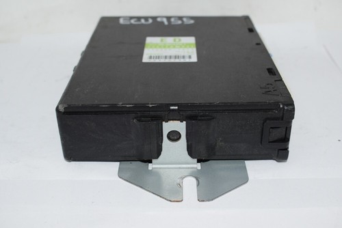 Engine Control Unit SUBARU Legacy CBA-BPE EZ30D H6 22611AK970 5FAT JDM - Picture 6 of 6