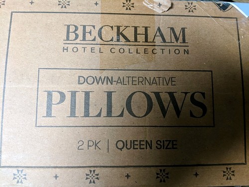 Juego de 2 almohadas de cama Beckham Hotel Collection tamaño queen - alternativa de plumón - Imagen 2 de 2