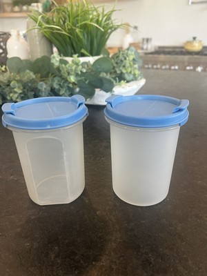 Vintage Tupperware 15oz 1606-27 Round with Shaker Lid 1912-6 Set of 2