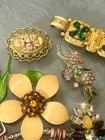 Vintage Costume Jewelry Lot Emmons Trifari LaRoco Selini Coro Juicy Monet +++ — photo 2