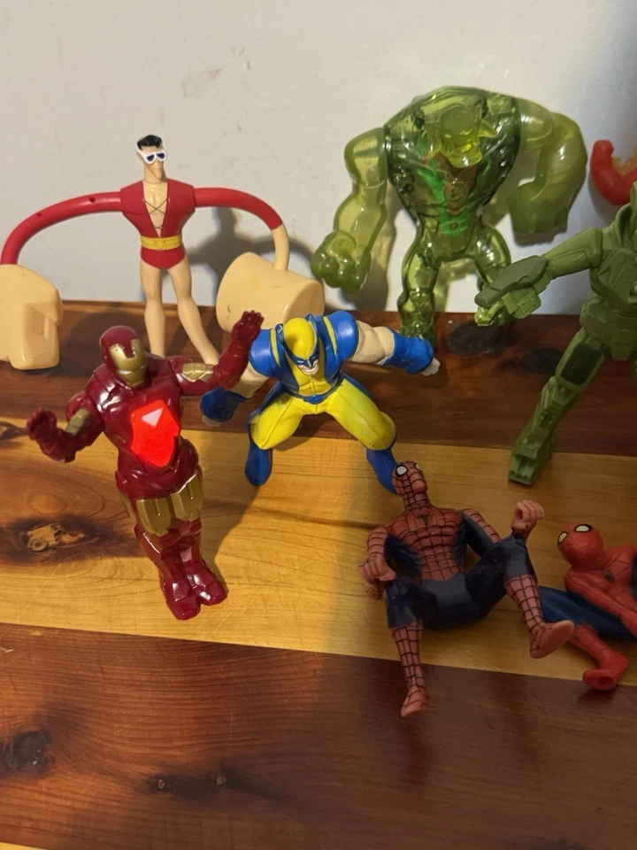 Figuras de escuadrón de superhéroes de Marvel Wolverine Spider-Man The Thing antorcha humana 9 piezas Foto 3 de 4