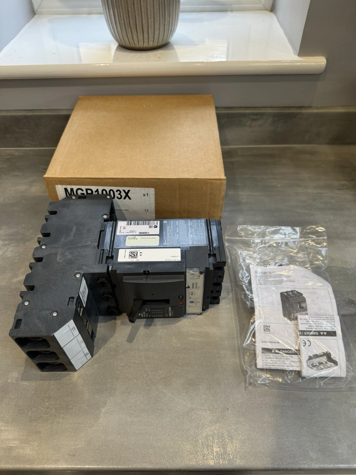 Schneider MGP1003X Compact NSX 3 Pole MCCB 36KA Brand New In Box 4