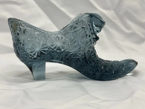 Fenton Art Glass Blue Daisy & Button Shoe Figurine Handmade Glossy with sticker