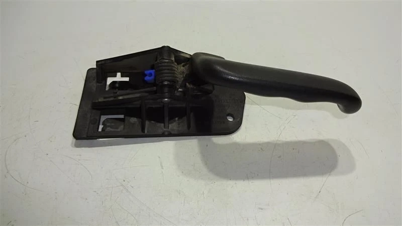 MANIJA PUERTA INTERIOR DERECHA PASAJERO LADO DELANTERO SE ADAPTA 99-07 SILVERADO 2500 618633 Foto 2 de 4