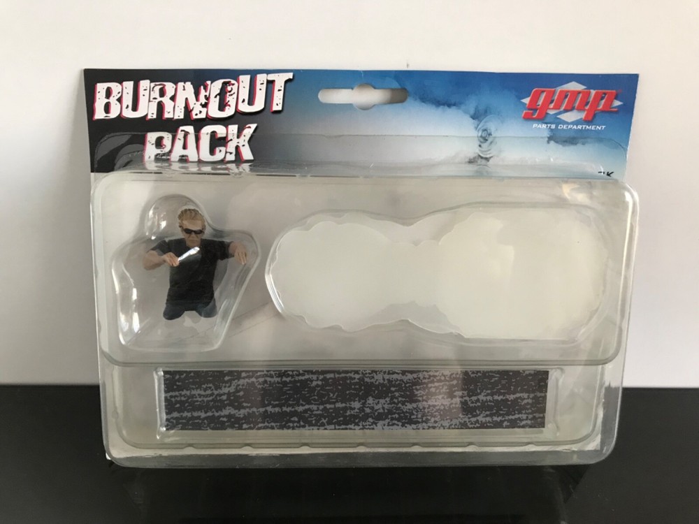 1:18 GMP BURNOUT PACK WITH DRIVER FIGURE
