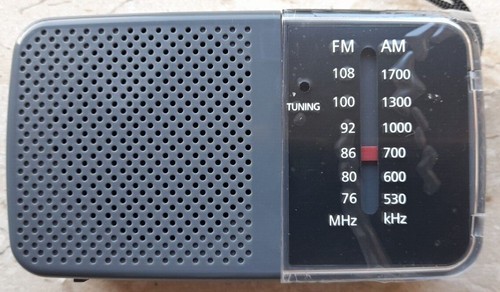 Radio AM/FM Portatile Analogica Radiolina Affidabile e Semplice - Foto 14 di 15