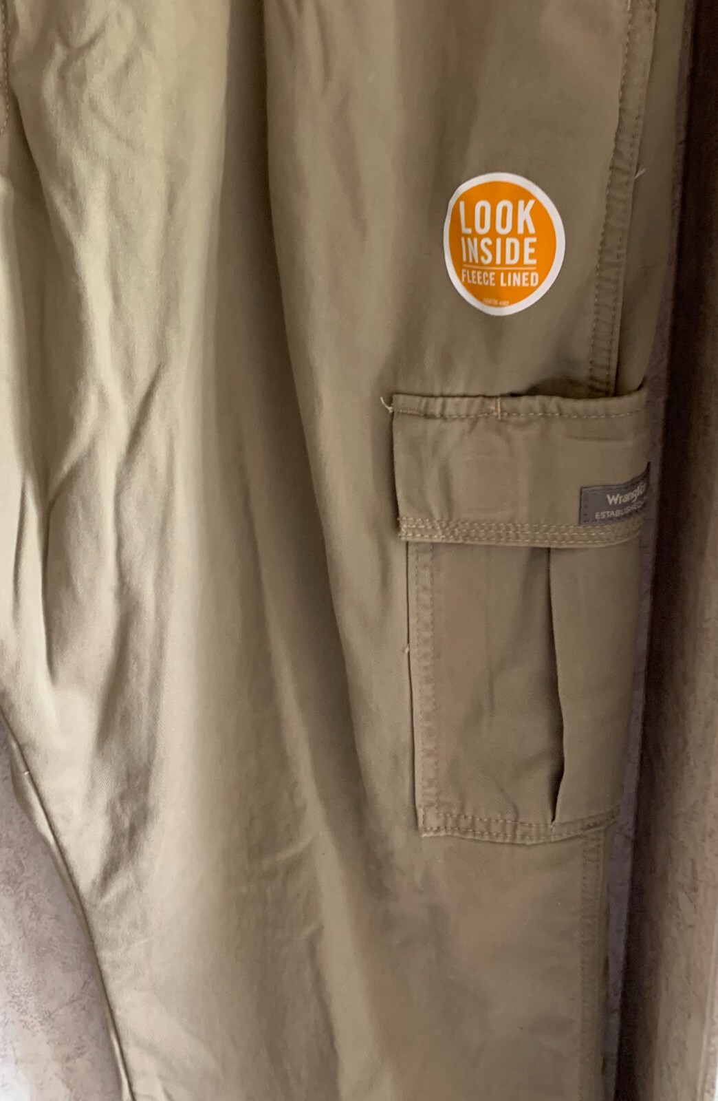 Wrangler Men's Pants Cargo Fleece Lined New Relaxed Fit Size 42 x 30 Insulated thumbnail 2