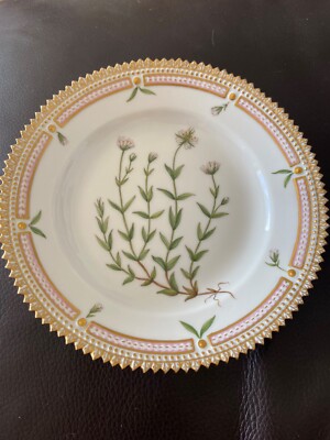 Flora Danica Dessertteller oder Beistellteller 17cm. 20/3551, Royal Copenhagen
