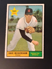 1961 Topps Dave Wickersham Rookie Card #381 in near mint condition. rookie card picture