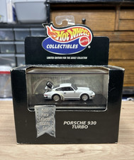 Hot Wheels Collectibles Porsche 930 Turbo White Diecast w/ Case 1:64