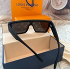Louis Vuitton Sunglasses Black Matte Finish Frame Gray Tinted Logo — photo 2
