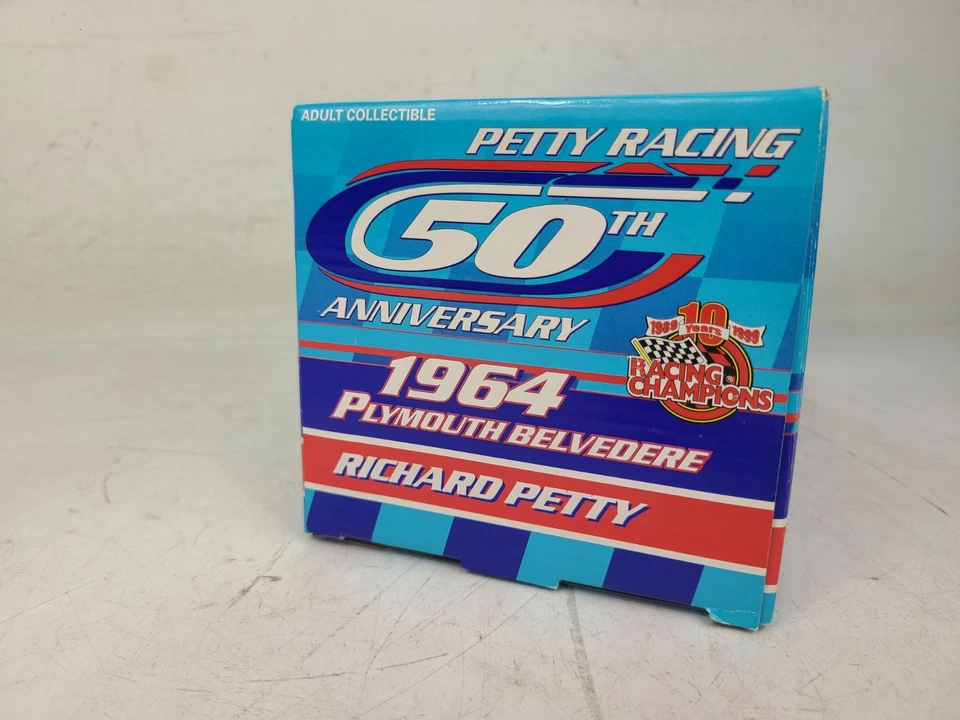(NUEVO) Racing Champions Diecast Richard Petty 1964 Plymouth Belvedere Foto 3 de 4
