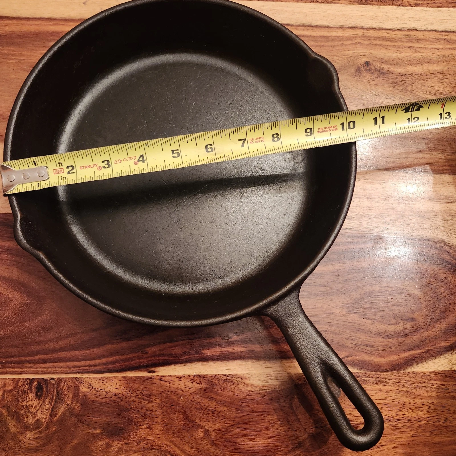 Cast Iron Classic Skillet #8, MM "2" Korean Made, 3-Notch, Heat Ring, Seasoned