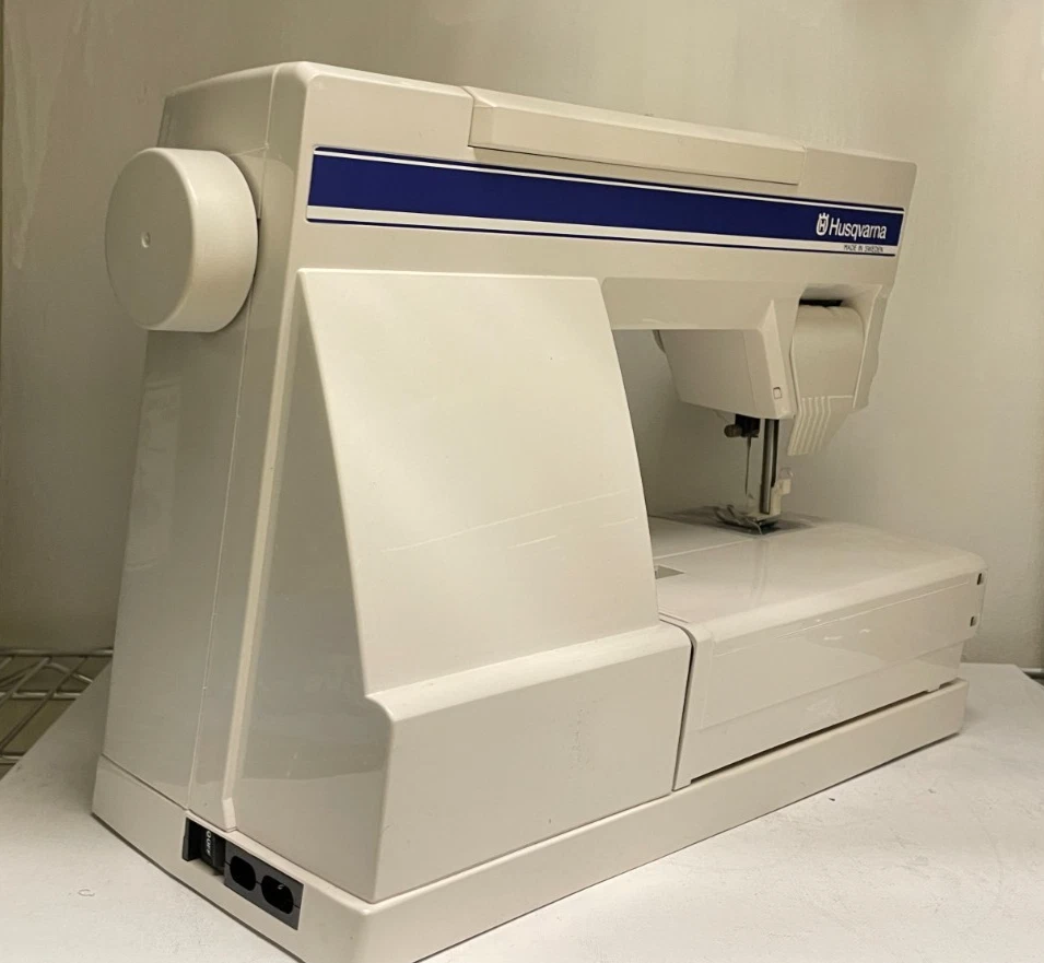 Husqvarna Viking 230 Electronic Sewing Machine Power Cord + Pedal Switch - Image 2 of 4