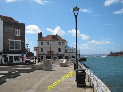 Photo 6x4 The Still & West pub Newtown/SZ6199 A Fuller's pub on Bro c2012