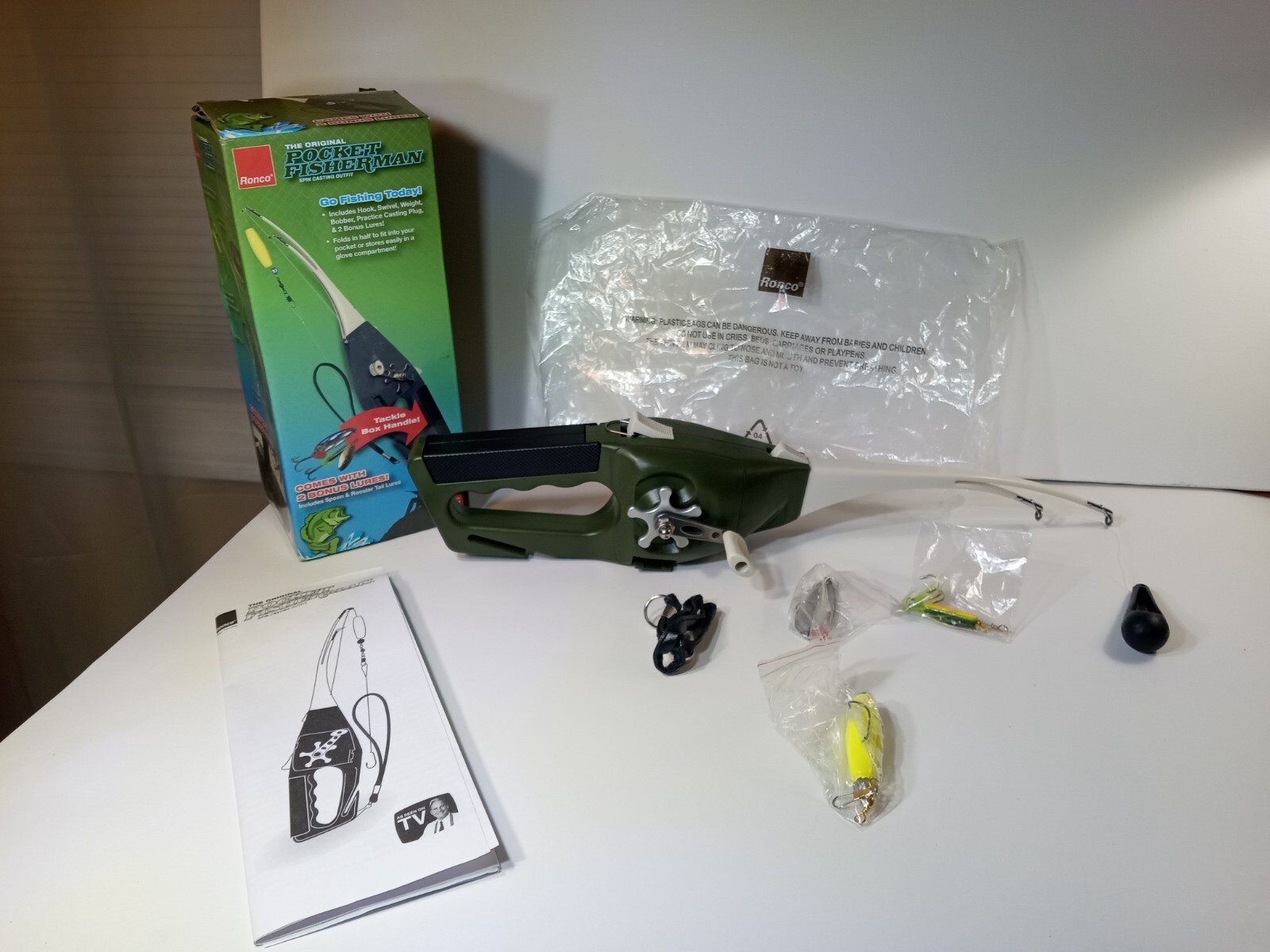 Ronco The Original Pocket Fisherman Spin Casting Outfit 2014 w/Box