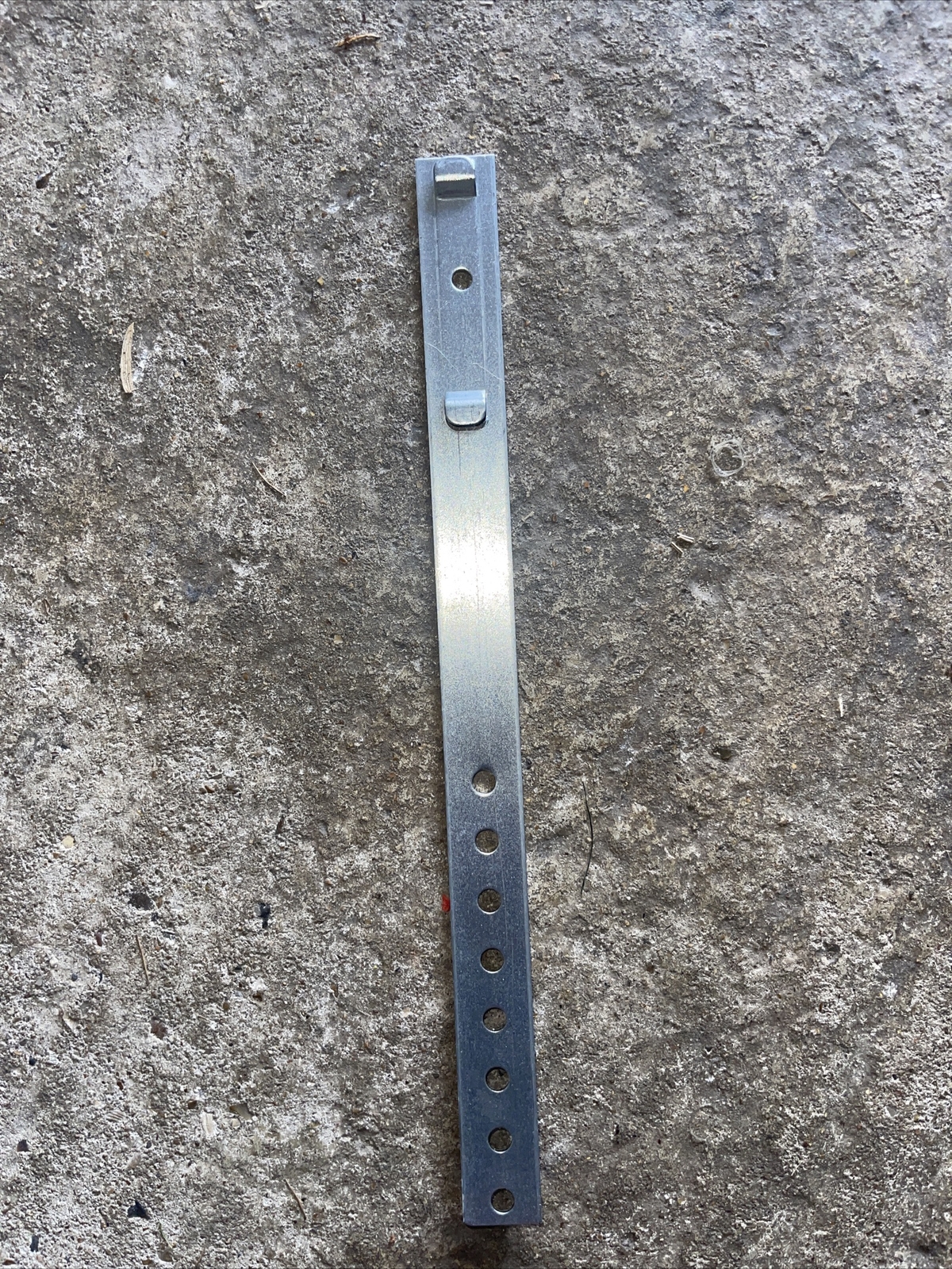 x10 Steel Frame Fixing Lugs / Brackets / Cleats for Upvc Windows