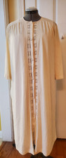 Vintage Vanity Fair 2PC Ivory Nylon Antron III Gown and Robe Set Lace Trim Large