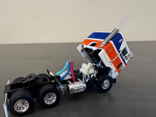1/64 DCP/First Gear Peterbilt 352 COE-White w/Blue & Orange Stripe - Picture 7 of 10