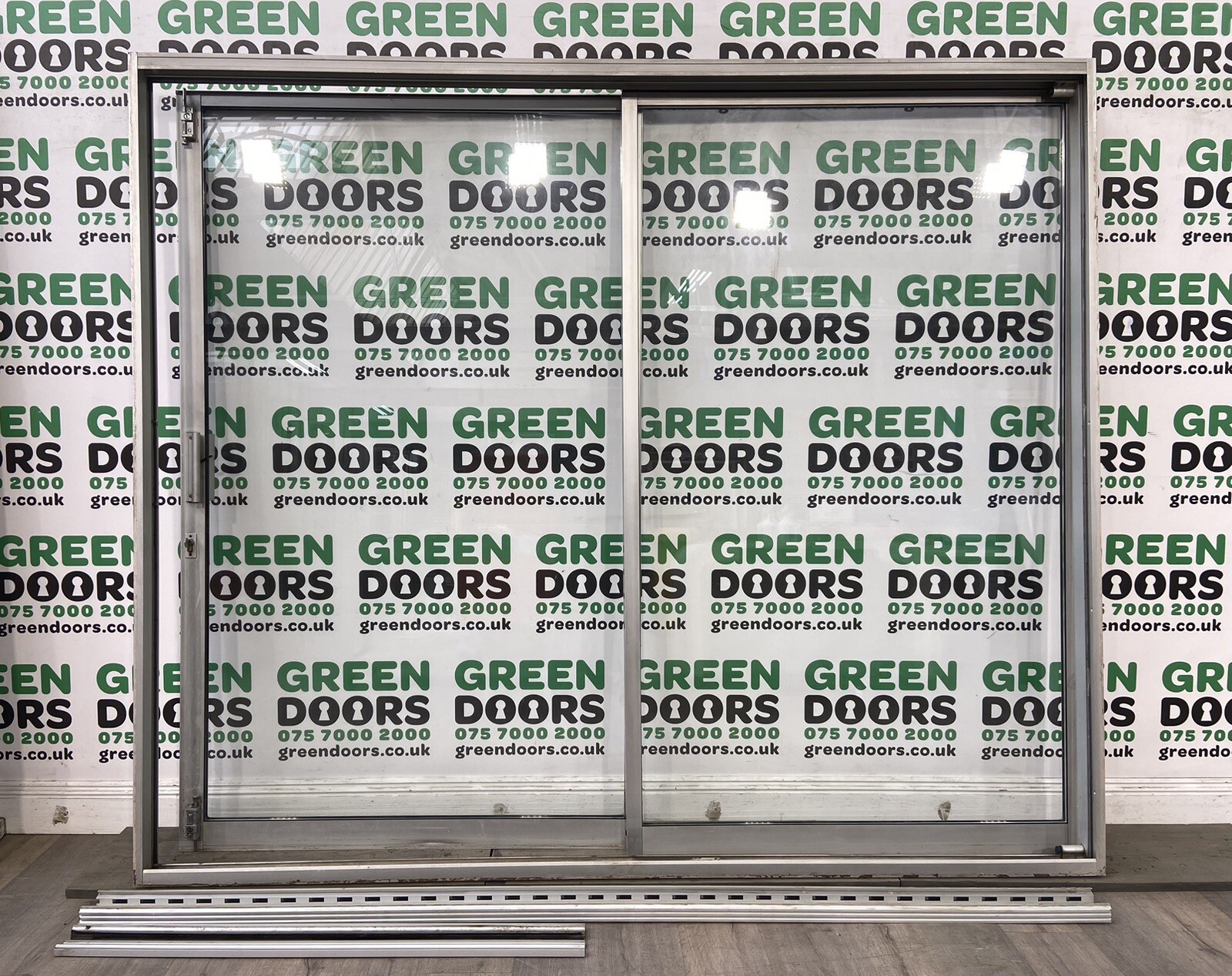 ALUMINIUM SLIDING DOORS USED PATIO DOOR EXTERNAL EXTERIOR DOUBLE GLAZED