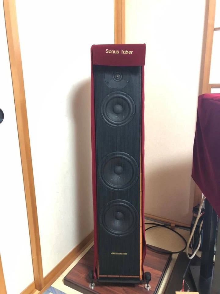 Sonus faber Cremona & Cremona M exclusivo altavoz de lujo cubierta 1 juego (2 piezas) Foto 2 de 3