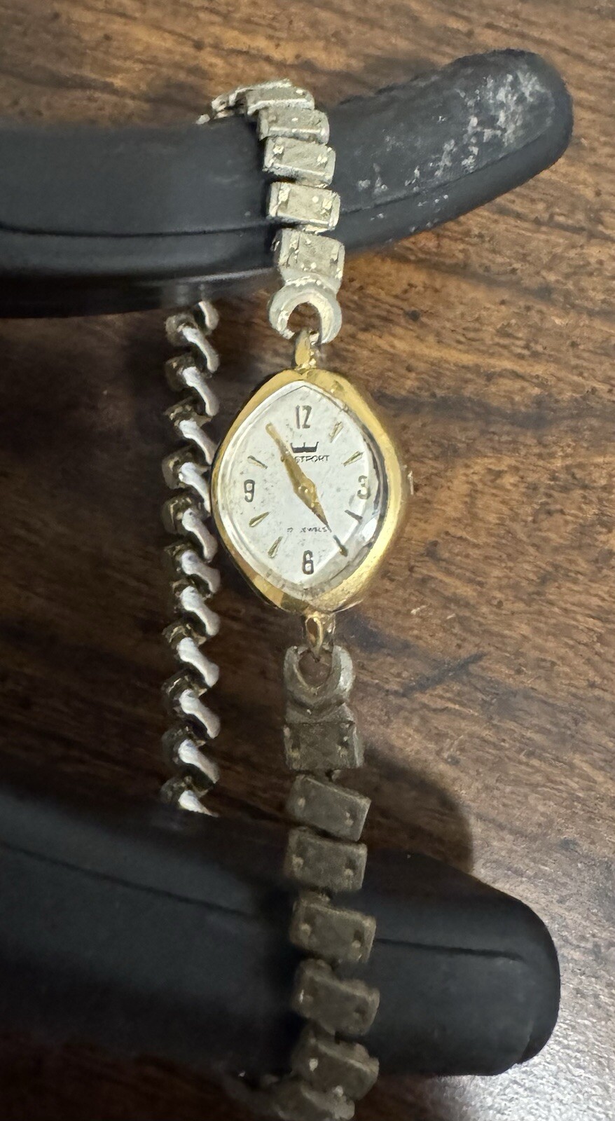 Vintage Westport 17j Women's Wristwatch for Parts or Restoration