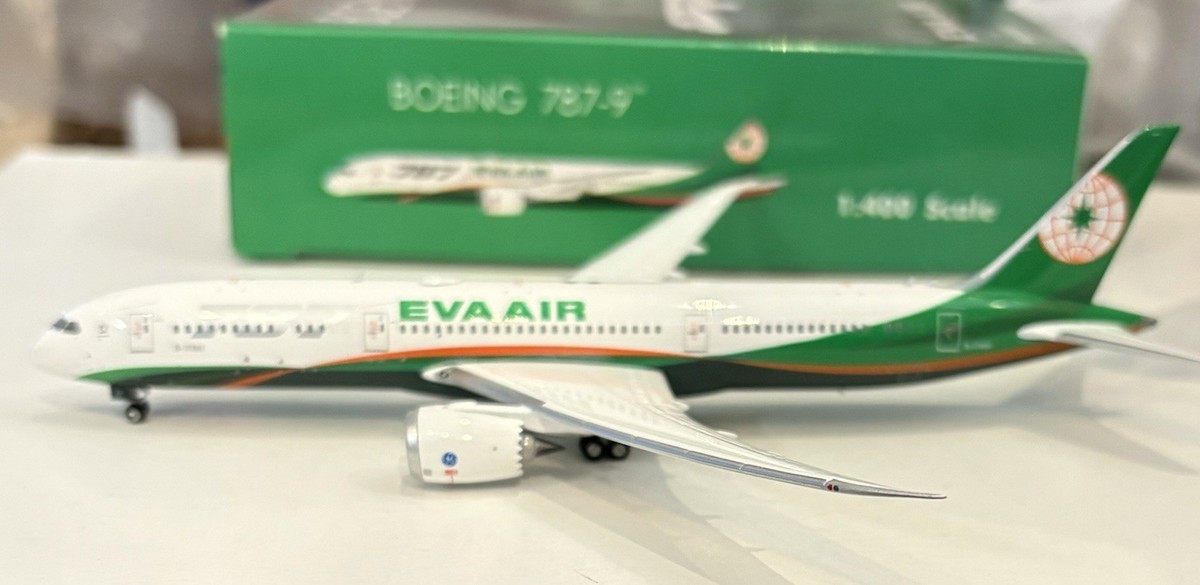 Phoenix 1:400 - EVA AIR 787-9 #B-17881 - 04229 | eBay