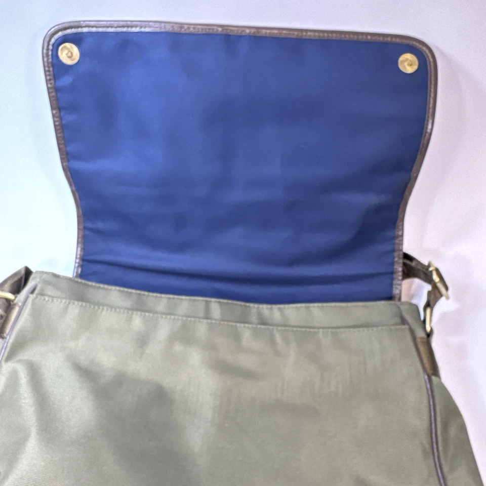 Tommy Hilfiger 男式邮差包。 零售 $138。 绿色 — 第 4/4 张图片