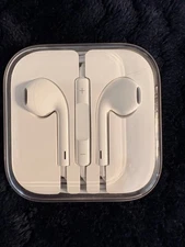 Apple EarPods In Ear Canal Headset - White (MNHF2AM/A)