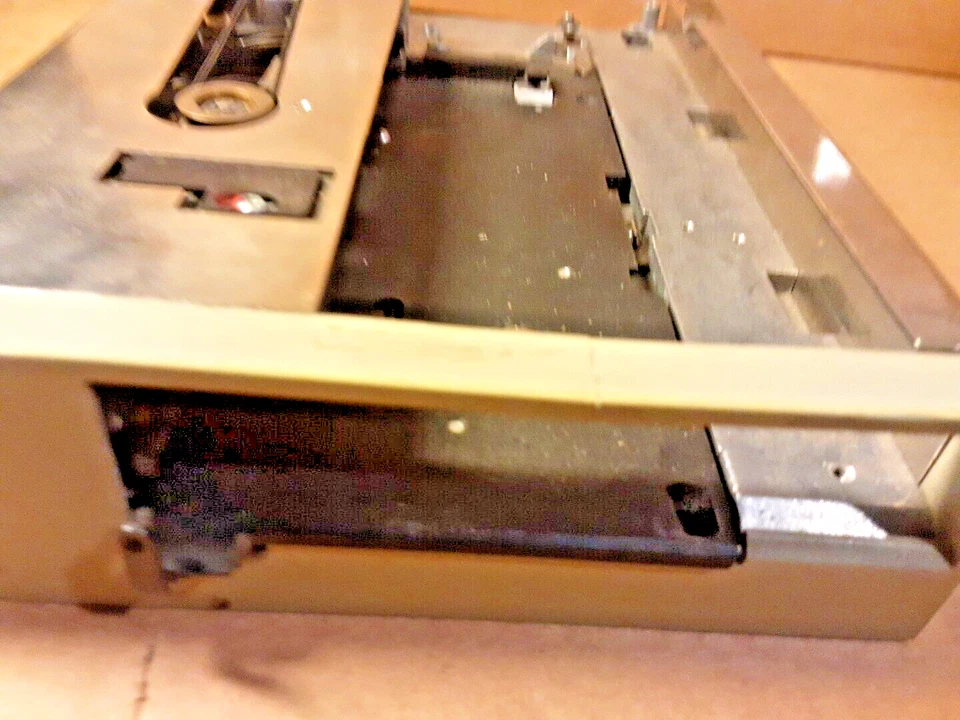 Wangtek 5150 EQ 30551-202 Qic 5.25'',  Front Plastic IS BROKEN  - Image 3 of 4