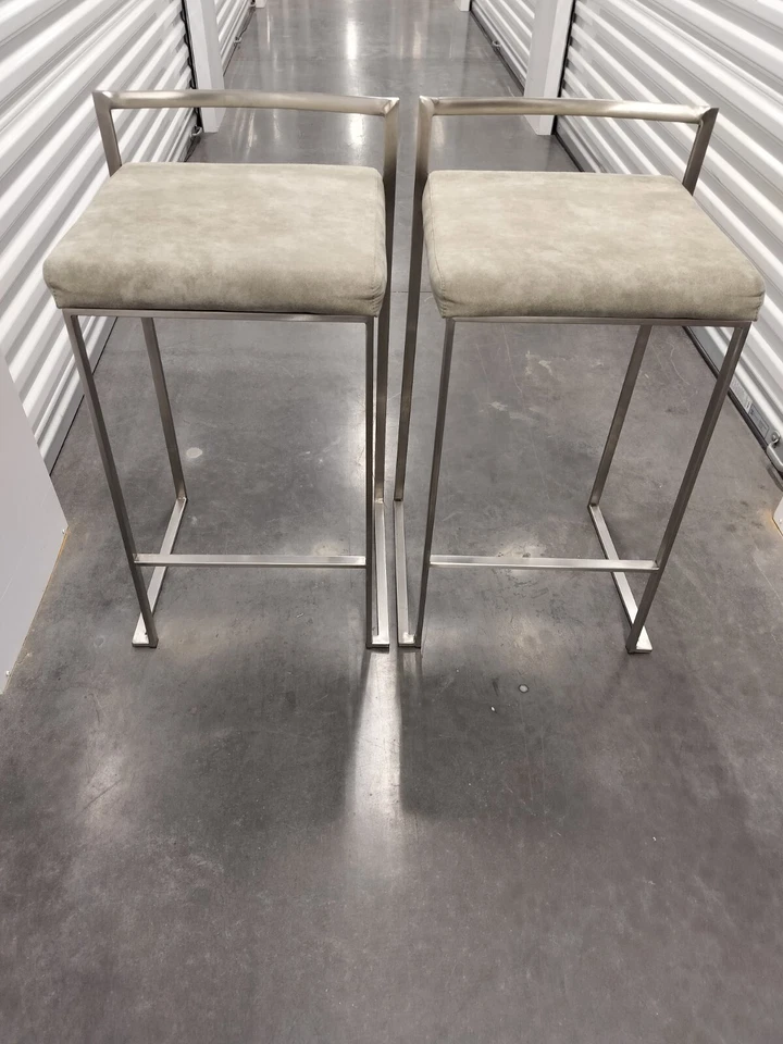 Juego de 2 cojines de tela de vaquero de piedra con taburete de mostrador Fuji en acero inoxidable Foto 3 de 4