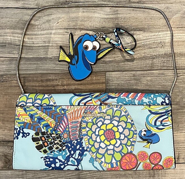 Trina Turk Disney Pixar Finding Nemo Dory Pouch Clutc… Gem