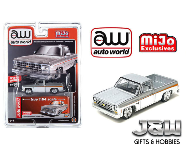Auto World Chevy Silverado Custom Silver With White 1980 CP7802 1/64 Auto World Chevy Silverado Custom Silver With White 1980 CP7802 1/64