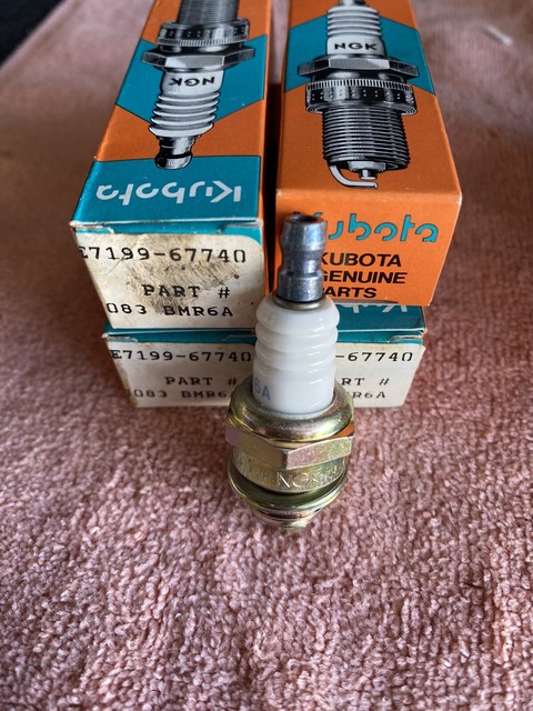 GENUINE KUBOTA ENGINE 4 SPARK PLUGS E7199-67740 for sale online | eBay