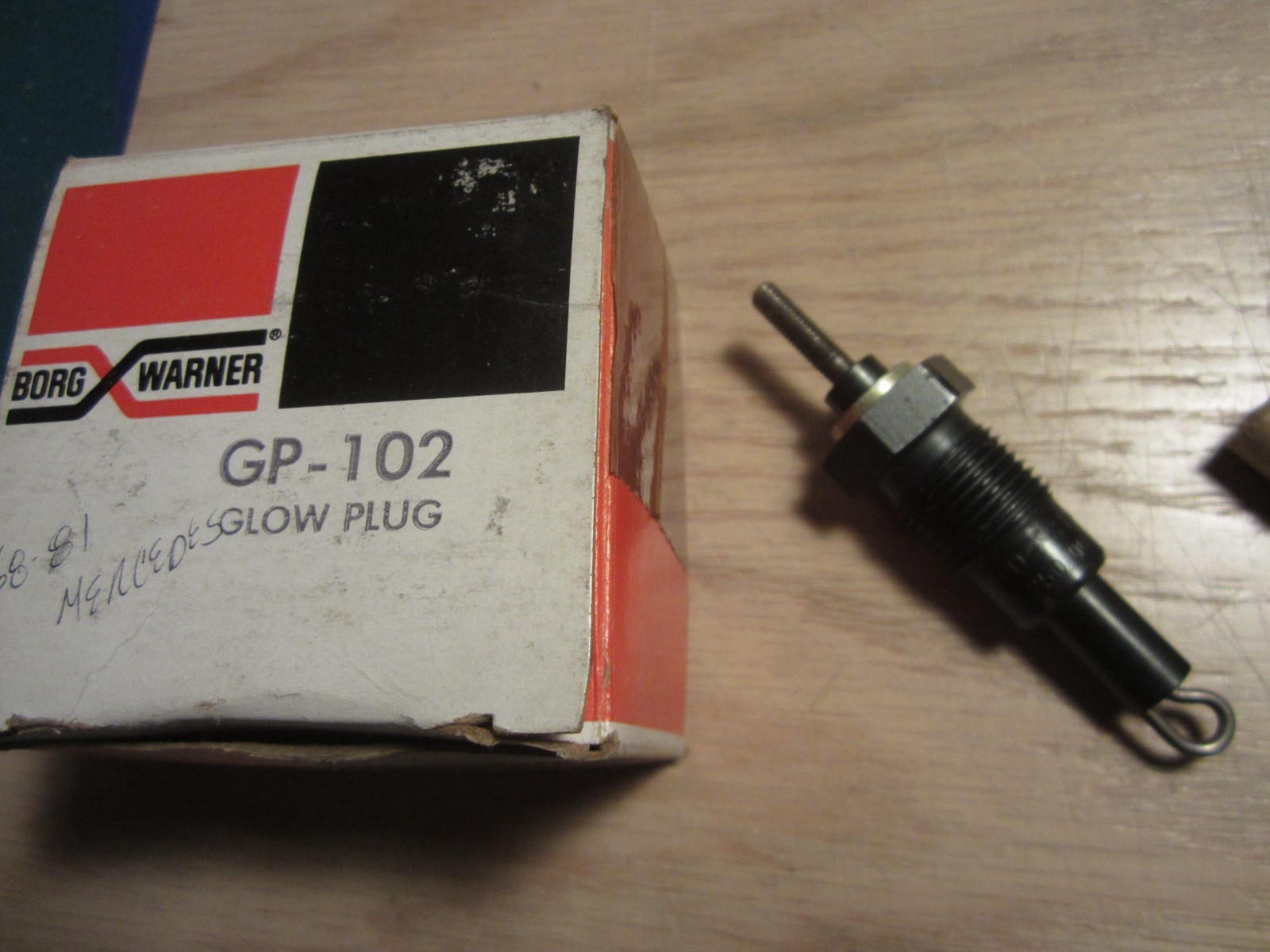 1968 69 70 71 72 73 74 75 76 77 78 79 80 Mercedes Bosch glow plug 250 001 016