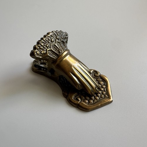 Vintage Brass Hand 3.5" Stationery Paperclip Letter Holder Wall Hanging Decor - Picture 6 of 11