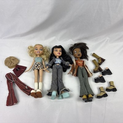 Bratz Girl Dolls Lot Of 2 2001 Dressed Dolls With Clothes / Shoes Vintage