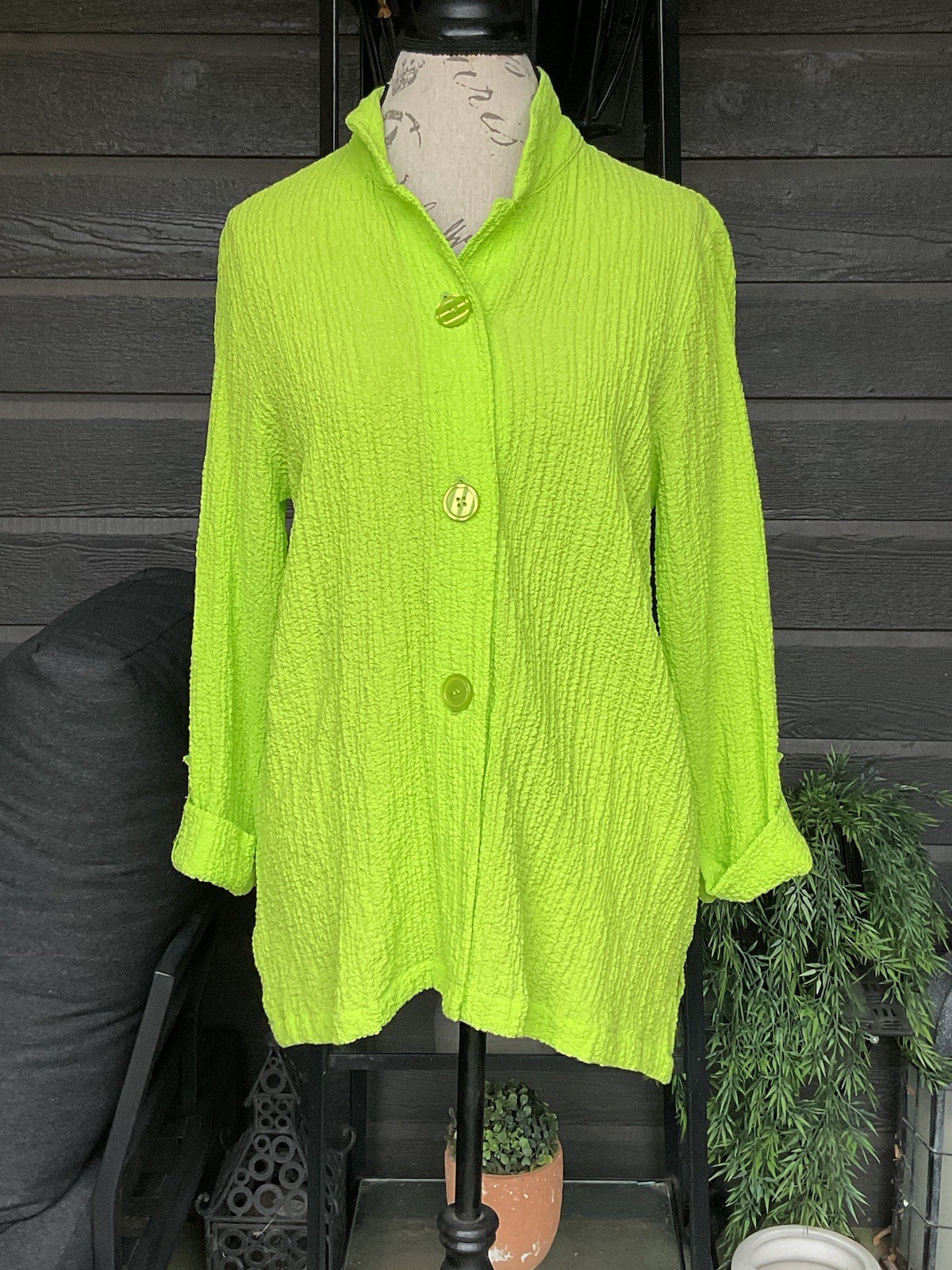 Multiples Lime Crinkle Texture Roll Tab Sleeve Tu… - image 1