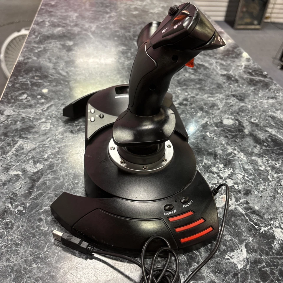Thrustmaster T-Flight Hotas X V.2 飞行模拟器控制器 适用于 PC 或 PS 3 — 第 4/4 张图片