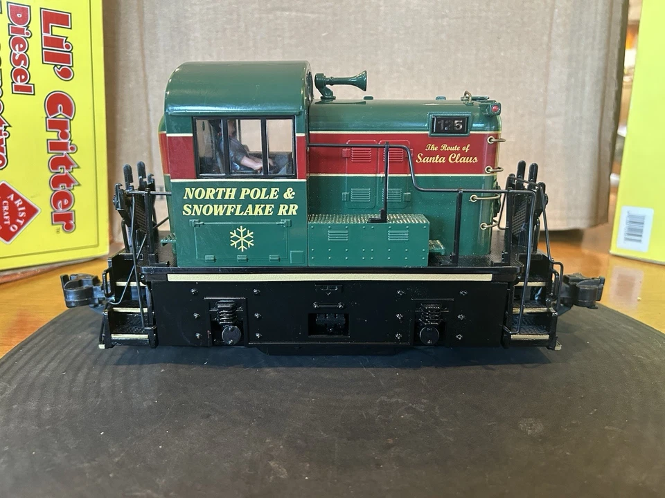 Aristo-Craft ART-22525 Christmas Lil Critter Diesel Loco, G Scale, C7/EX - Image 4 of 4