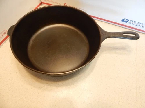 UNBRANDED #8  10 1/2" CHICKEN FRYER 3" DEEP MADE BY WAGNER USA