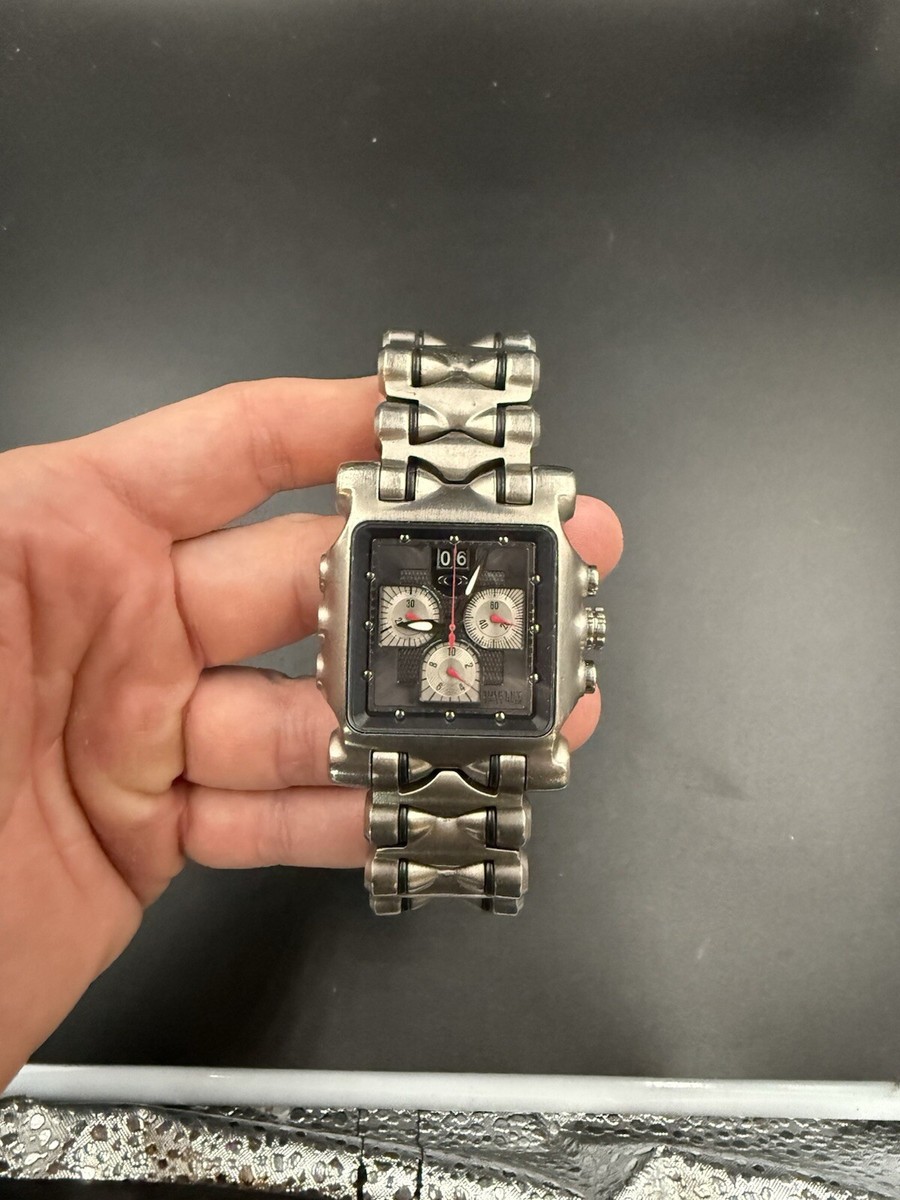 時計 OAKLEY minute machine Super rare watch here. This Black DLC (Diamond-Like Carbon