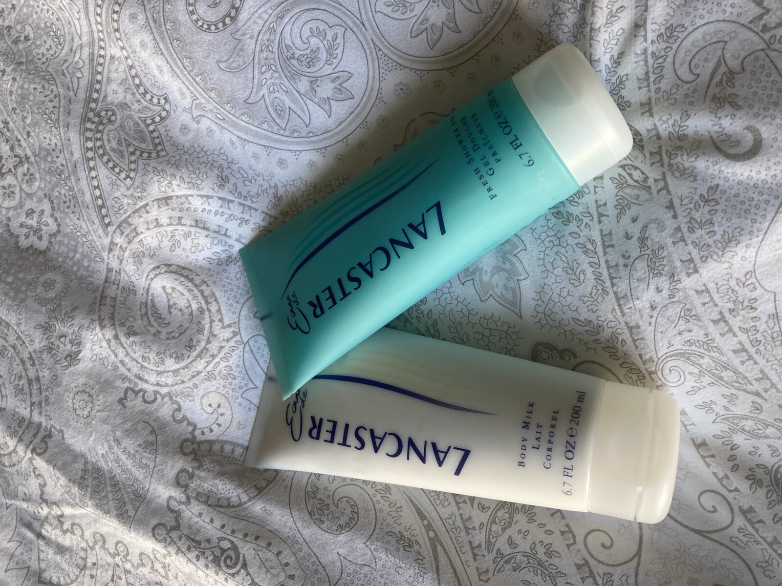 Lote Gel 200ml Y Bodymilk 200ml De Lancaster.