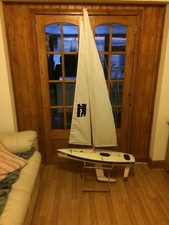 Vintage Schulter Taifun RADIO REMOTE CONTROL YACHT with Futaba Medallion Ripmax