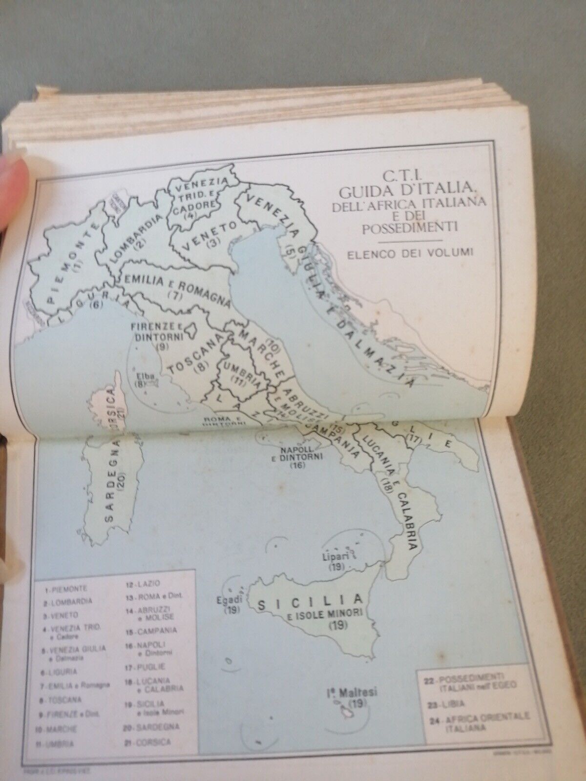 Foto 11 di 14