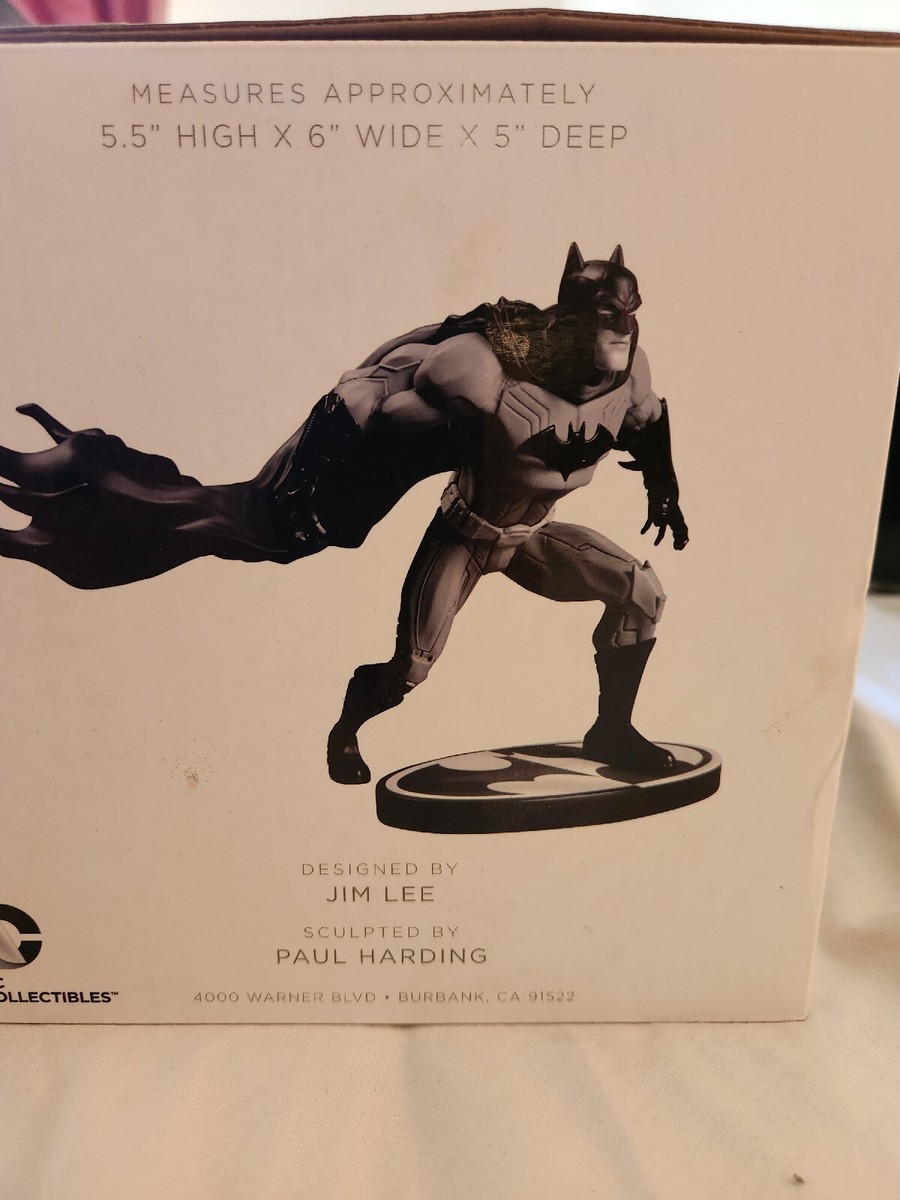 Batman Blk and Wht New 52 Statue By Jim Lee | eBay Batman Blk and Wht New 52 Statue By Jim Lee | eBay
