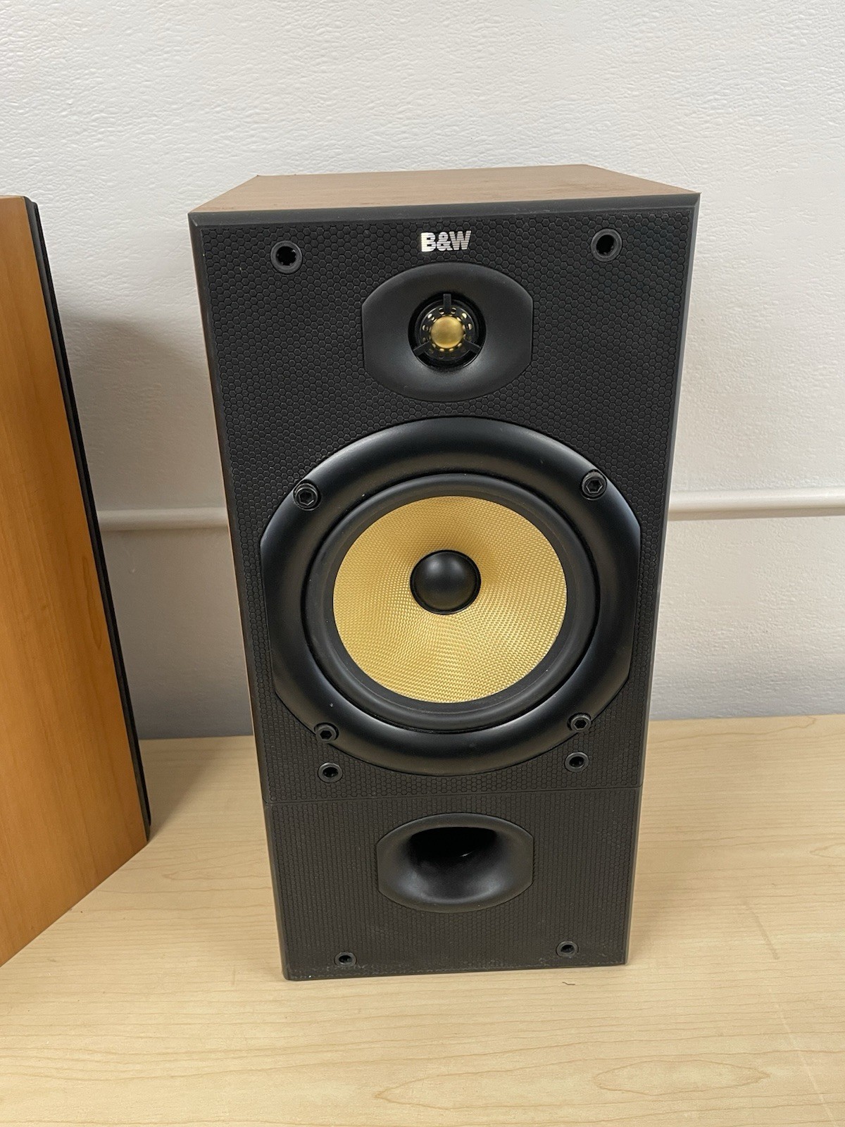 B&W DM602 Black Audiophile Bookshelf Speakers Made in England