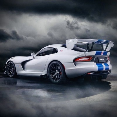 AUTOart Dodge Viper GTS-R Commemorative Edition Model Car - Pearl