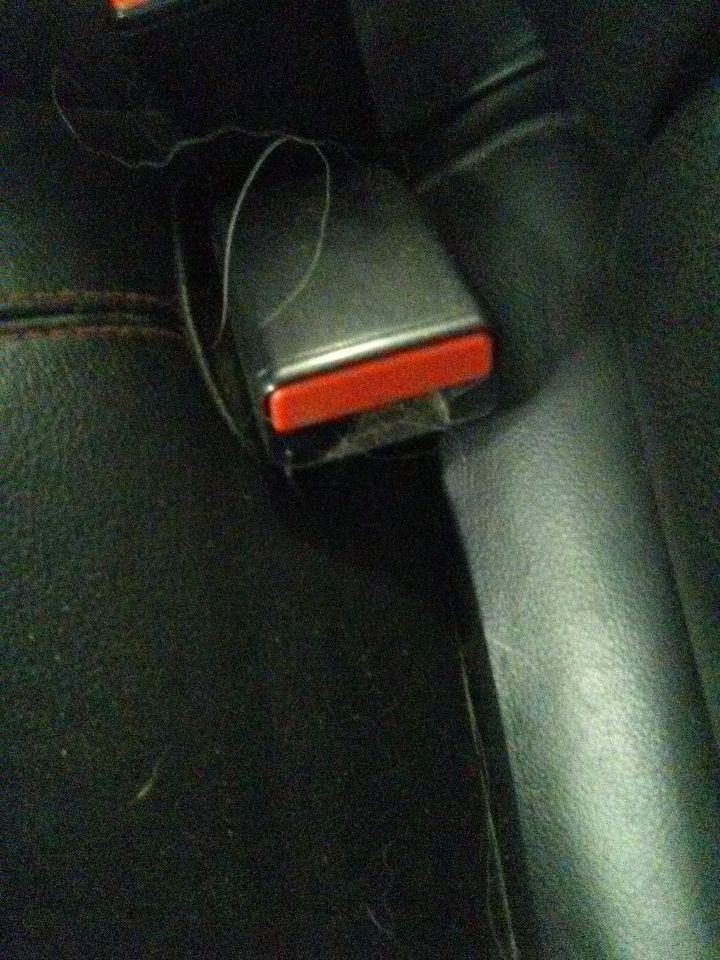 2016 Maserati Ghibli Center Rear Seat Belt Buckle